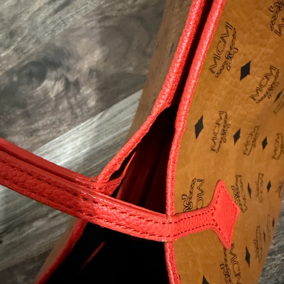 MCM Visetos Tote Bag + Wristlet Pouch - Picture 6 of 11